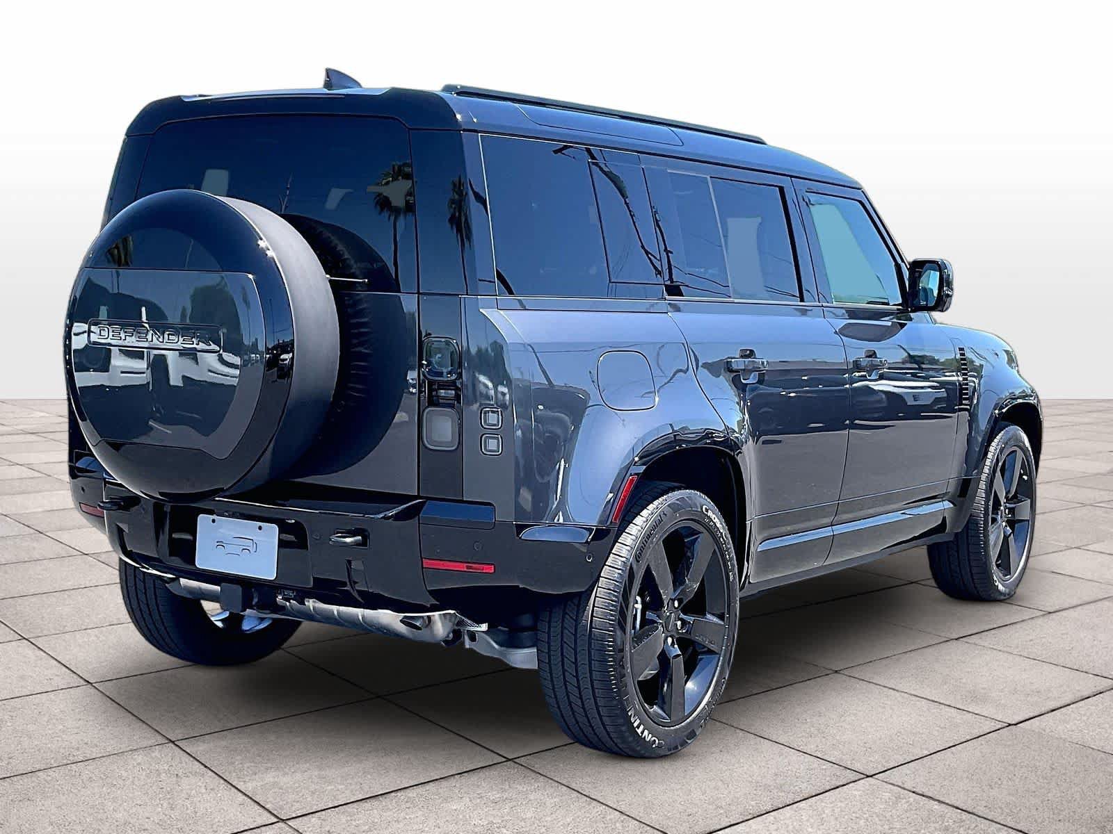 New 2026 Land Rover Defender 110 X-Dynamic SE AWD/4WD image 4