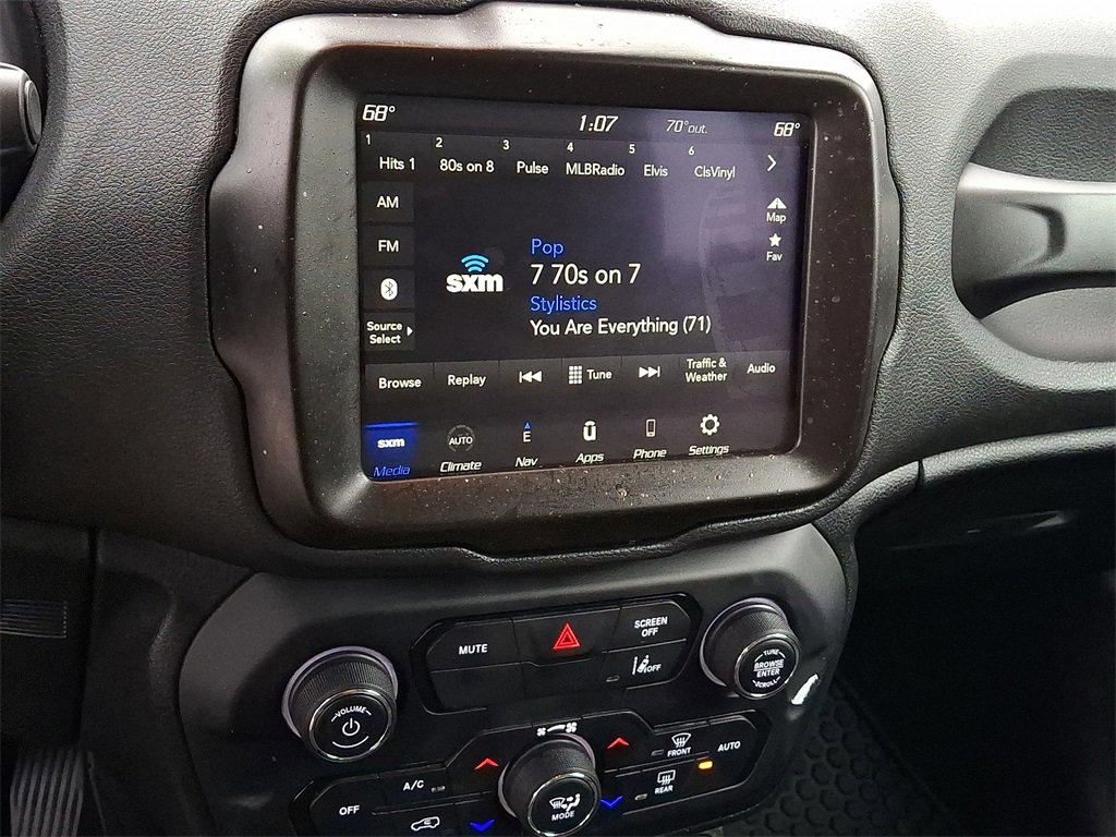 Used 2023 Jeep Renegade Latitude image 19