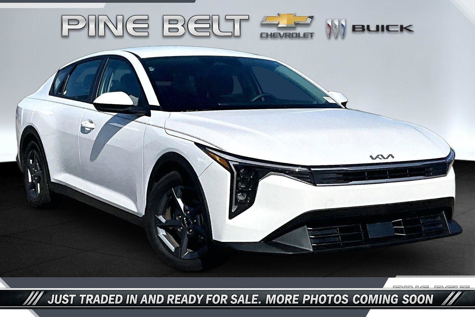 Used 2025 Kia K4 FWD image 1