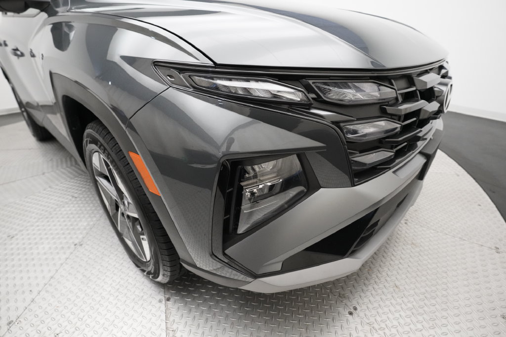Used 2025 Hyundai Tucson SEL AWD/4WD image 21