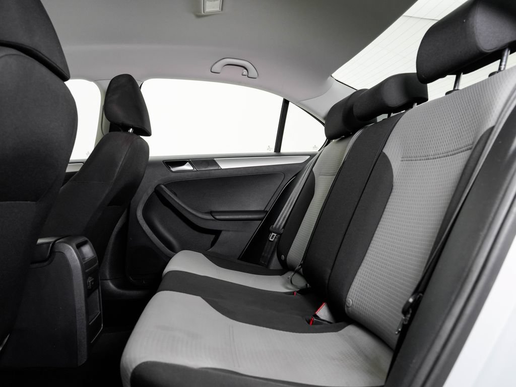 Used 2017 Volkswagen Jetta S w/ Jetta S Cold Weather Package FWD image 23
