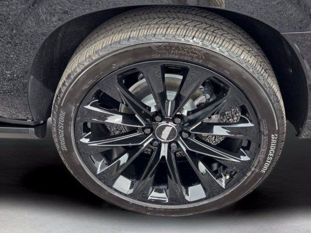 Certified 2026 Cadillac Escalade ESV Platinum Sport w/ LPO, ONYX Package AWD/4WD image 12