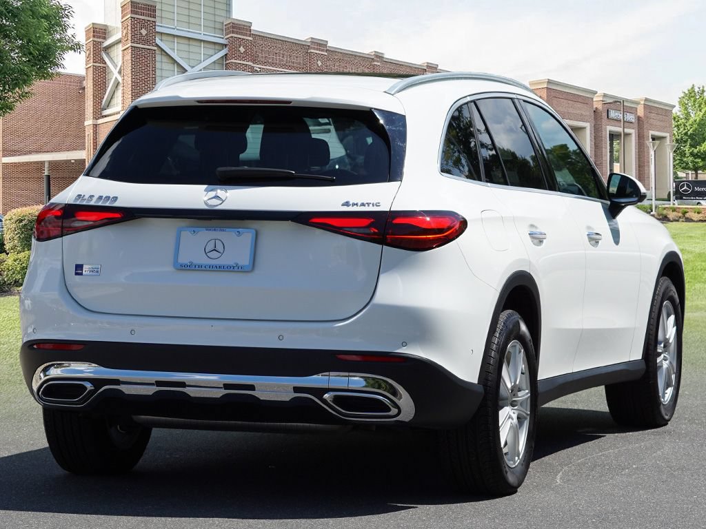 Used 2025 Mercedes-Benz GLC 300 4MATIC image 6