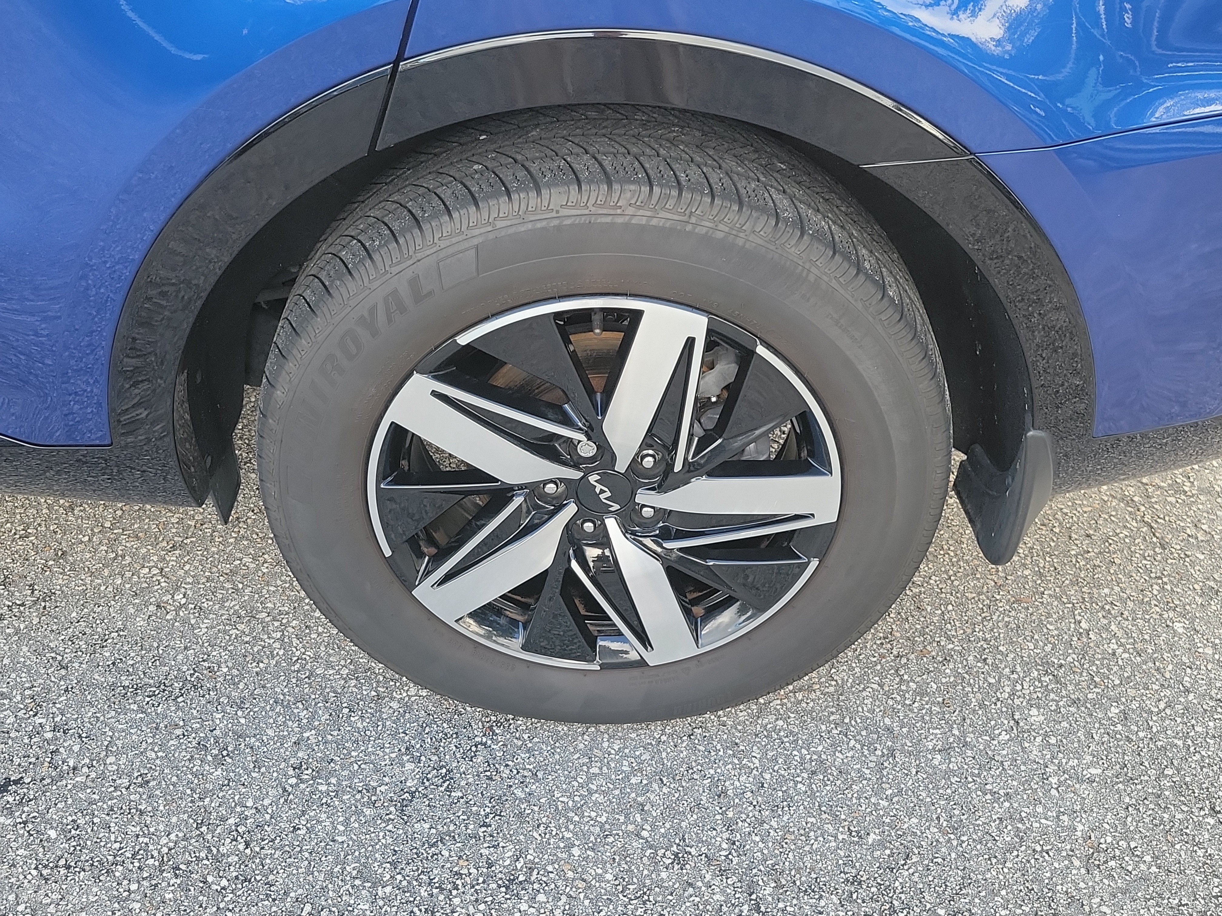 Used 2022 Kia Sorento EX w/ Panoramic Sunroof Package FWD image 41