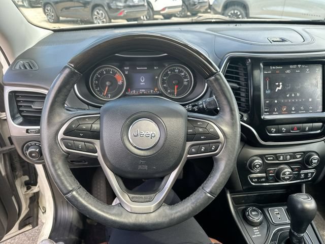 Used 2019 Jeep Cherokee Overland AWD/4WD image 14