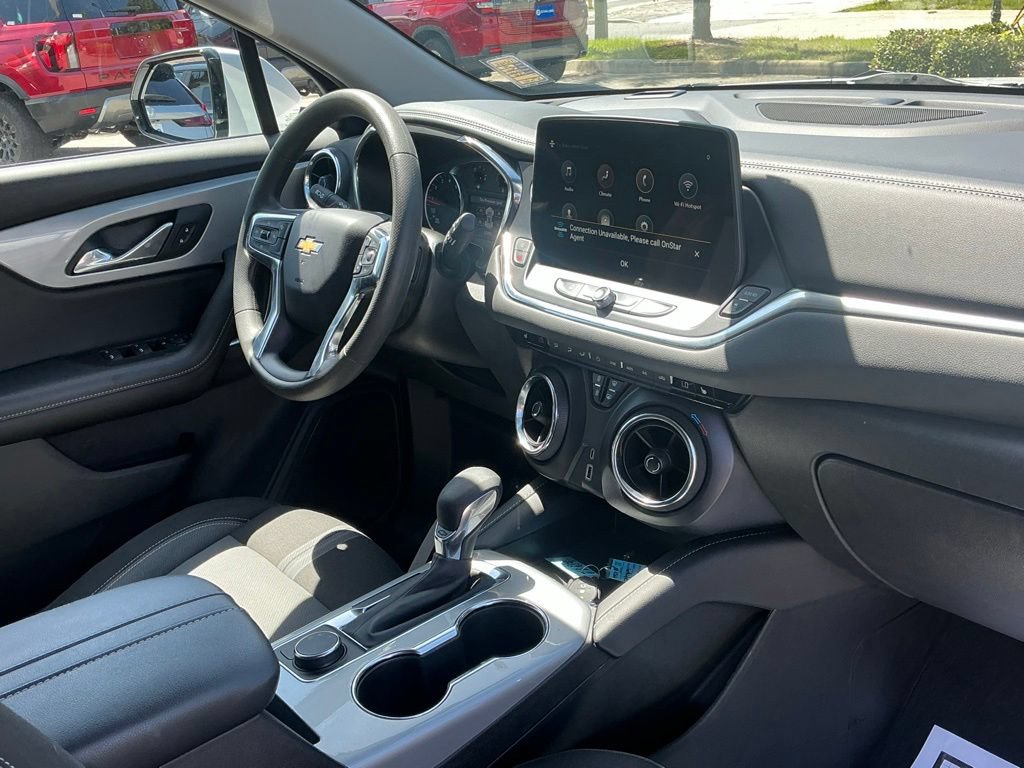 Used 2024 Chevrolet Blazer LT FWD image 17