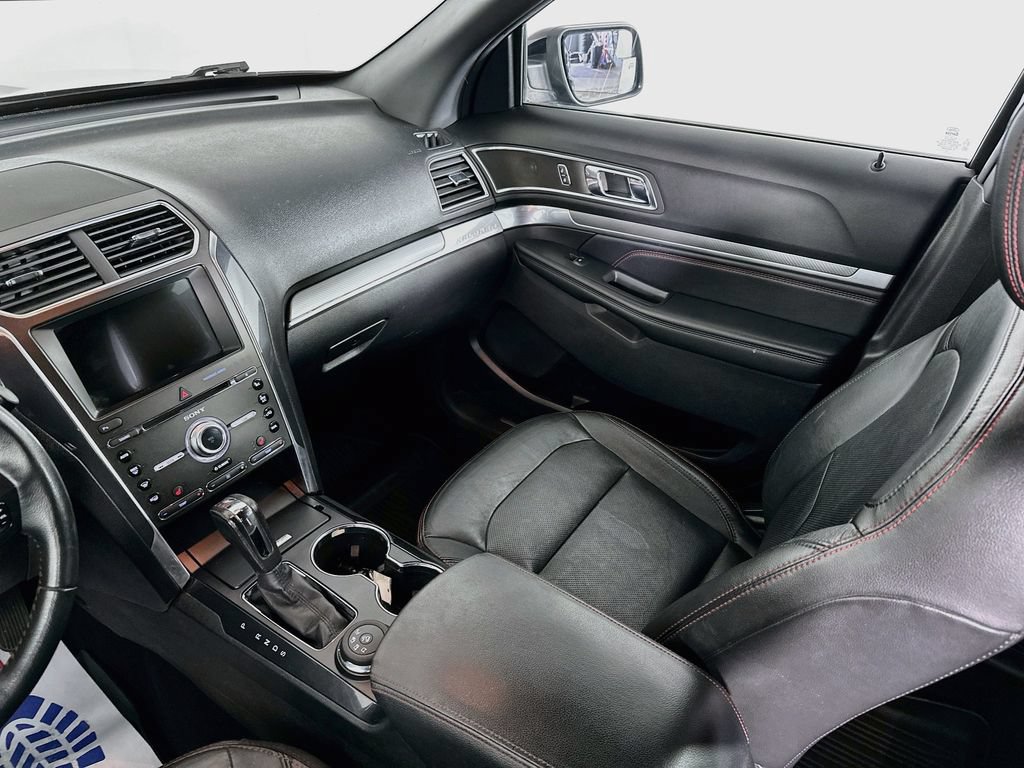 Used 2018 Ford Explorer Sport AWD/4WD image 31