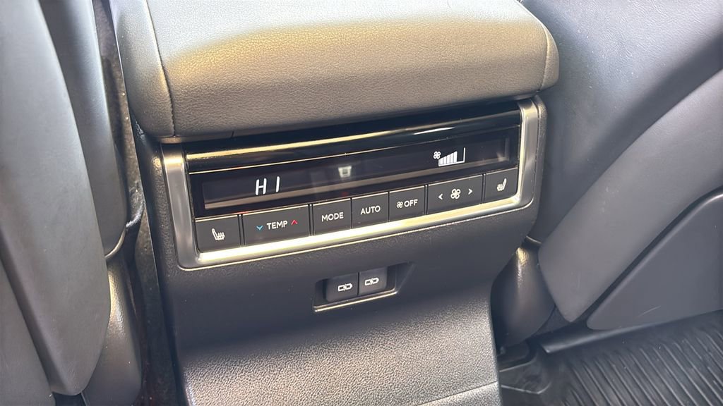 Used 2024 Lexus GX 550 w/ Accessory Package (2T) image 9