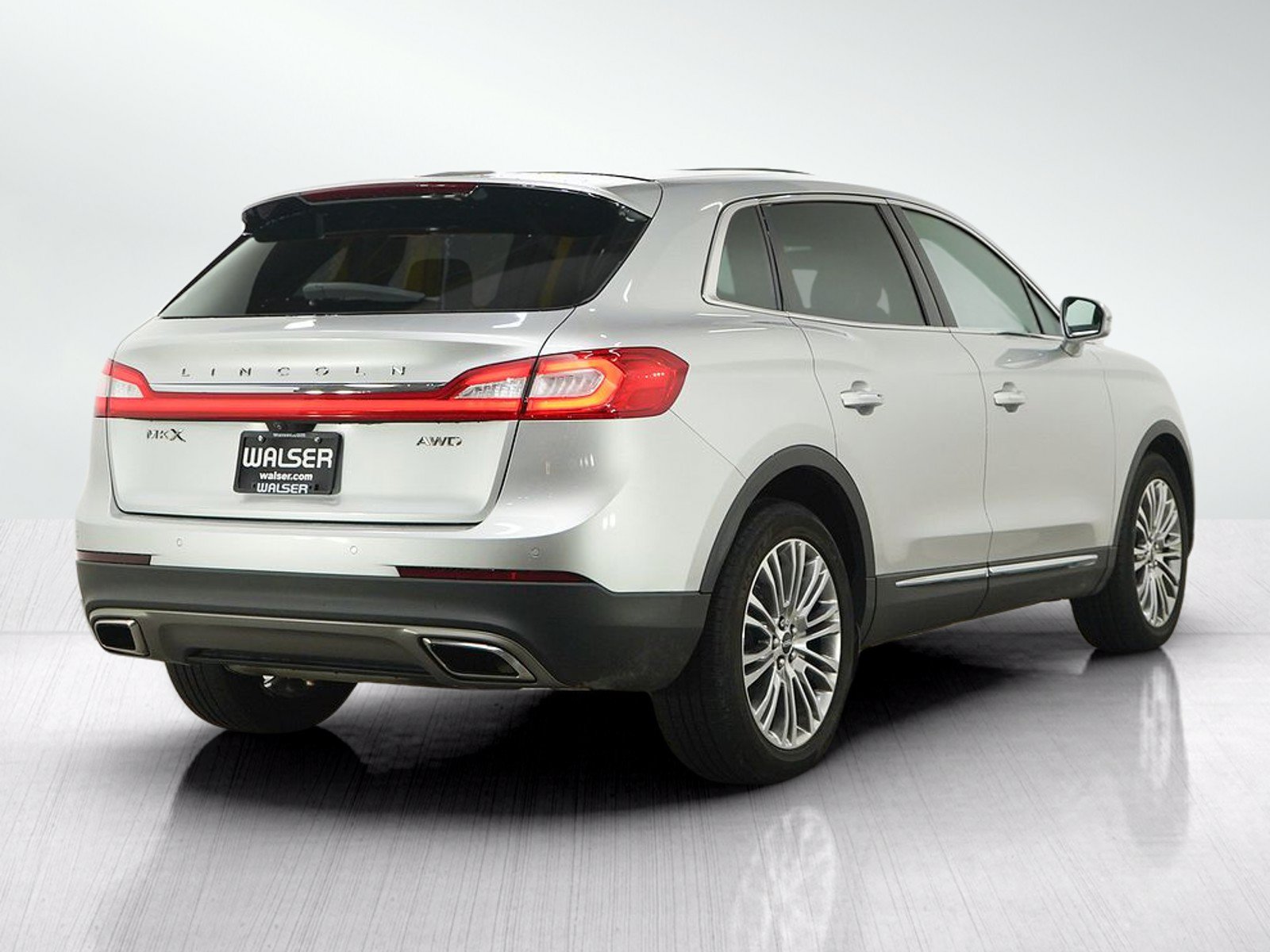 Used 2018 Lincoln MKX Reserve w/ Lincoln MKX Climate Package AWD/4WD image 5