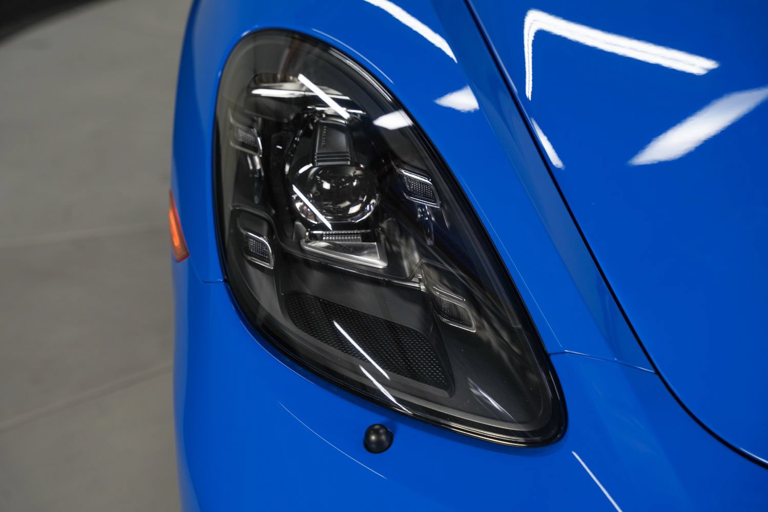 Used 2022 Porsche 718 Boxster RWD image 13