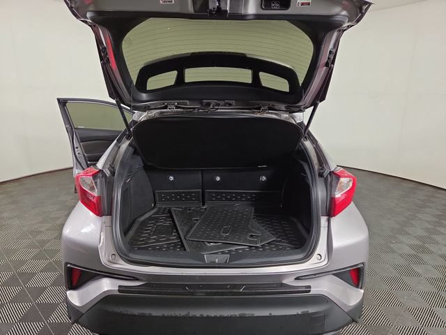 Used 2020 Toyota C-HR Limited FWD image 31