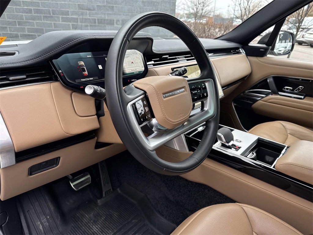 Used 2024 Land Rover Range Rover Long Wheelbase SE image 19