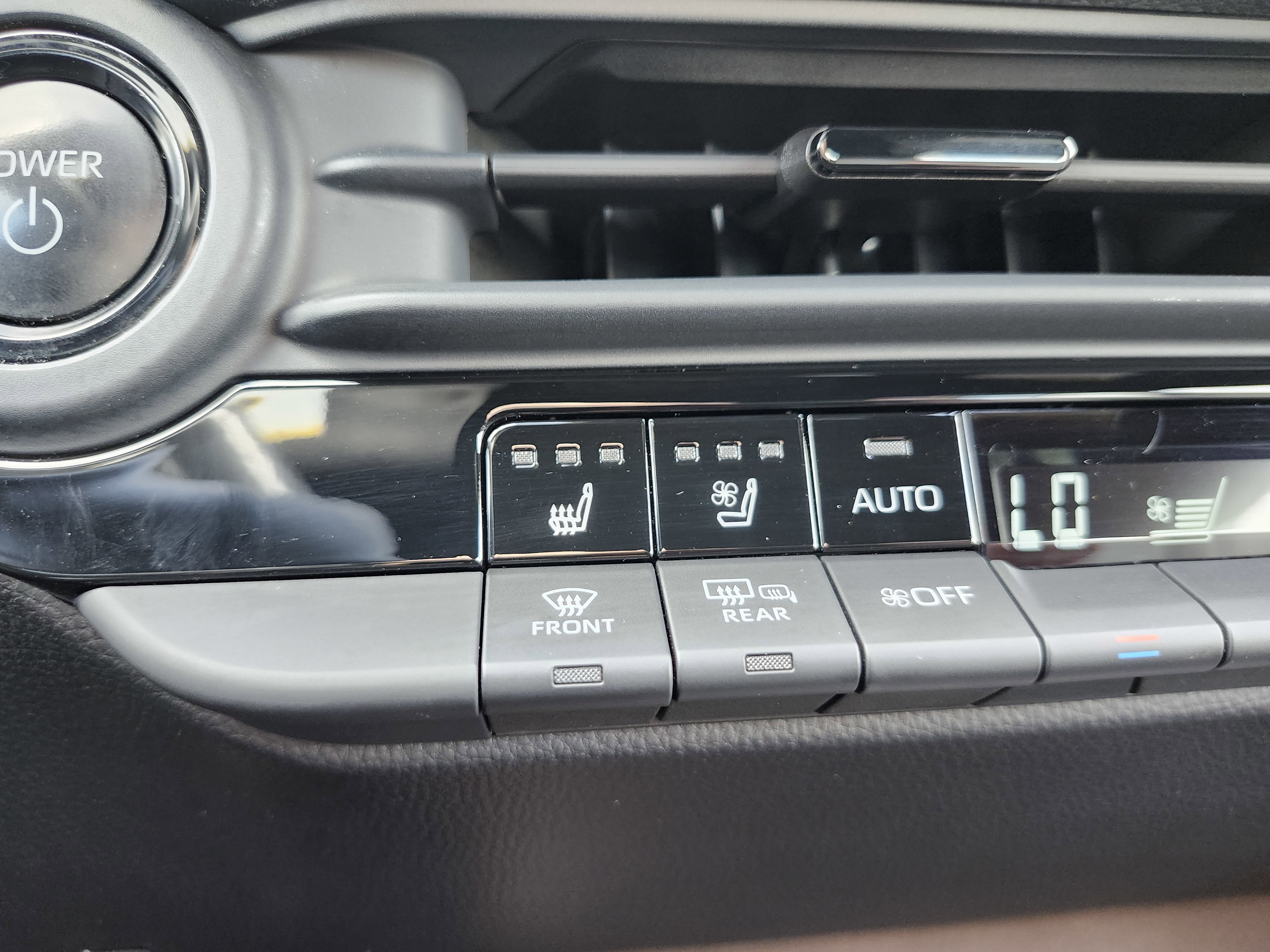 Used 2024 Toyota Crown AWD/4WD image 9