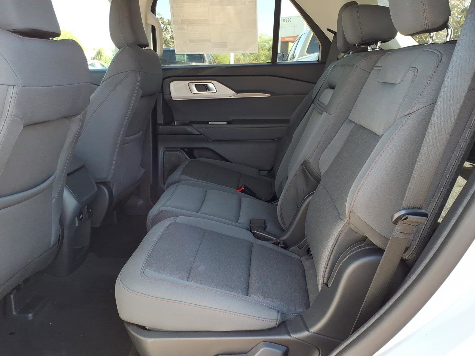 New 2026 Ford Explorer Active RWD image 7