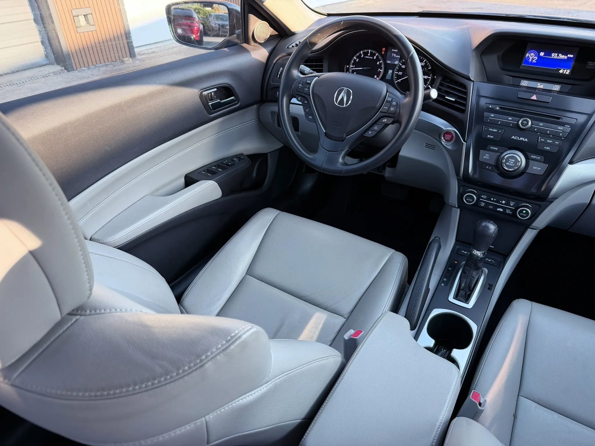 Used 2017 Acura ILX FWD image 11
