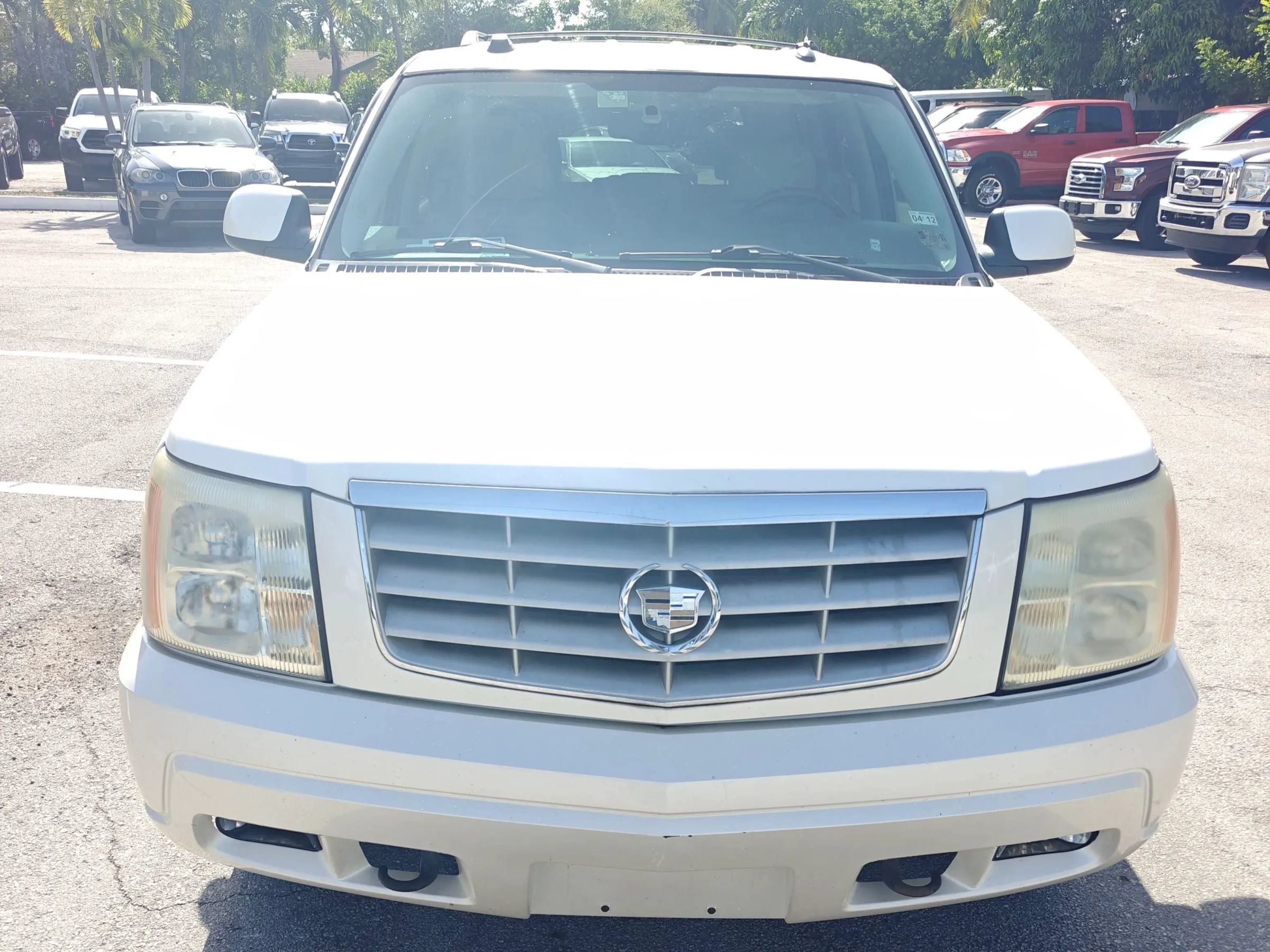 Used 2005 Cadillac Escalade 2WD image 2