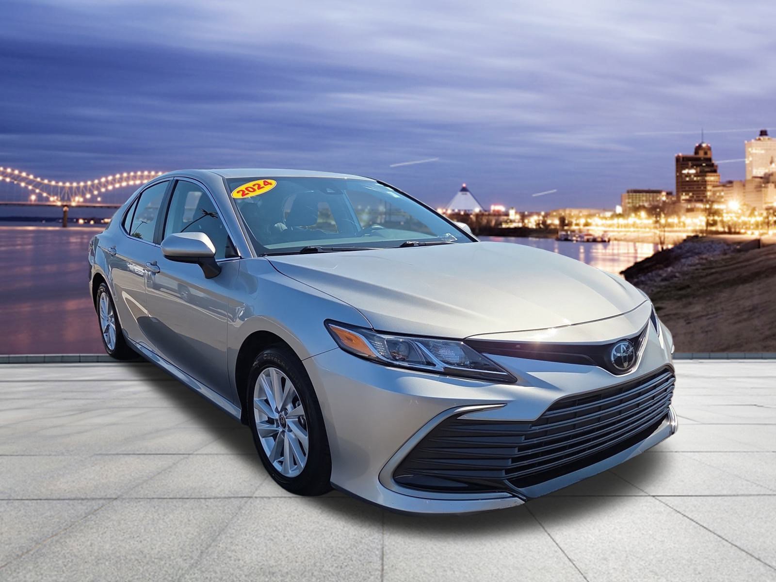Used 2024 Toyota Camry LE image 4