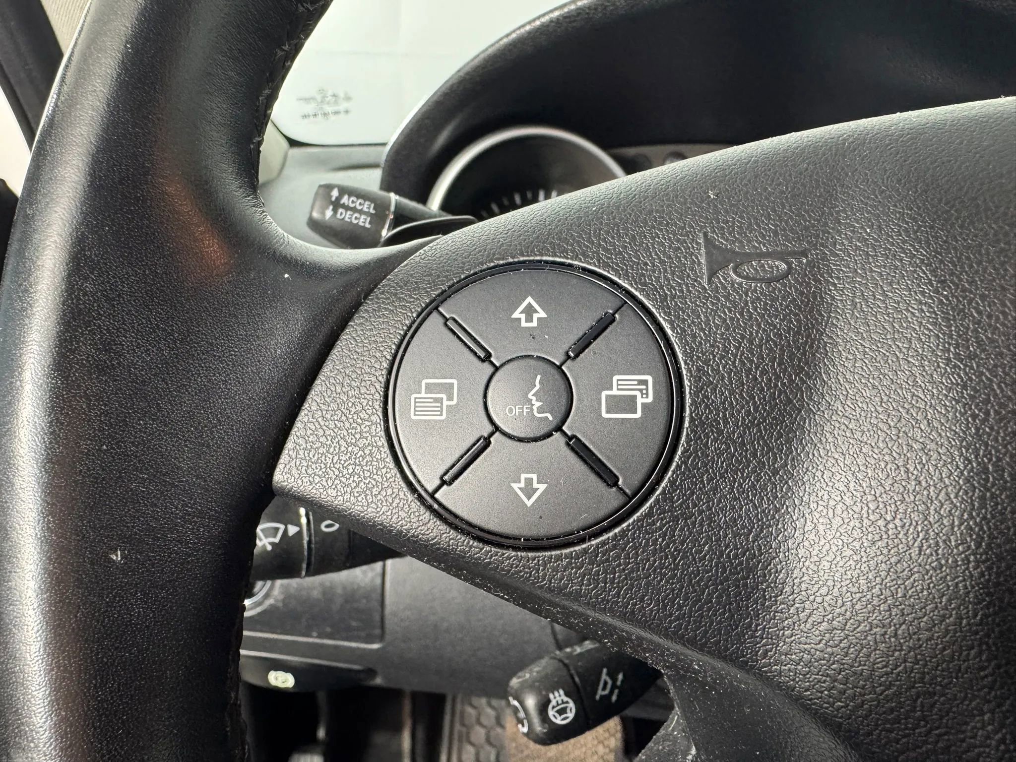 Used 2011 Mercedes-Benz ML 350 4MATIC image 15