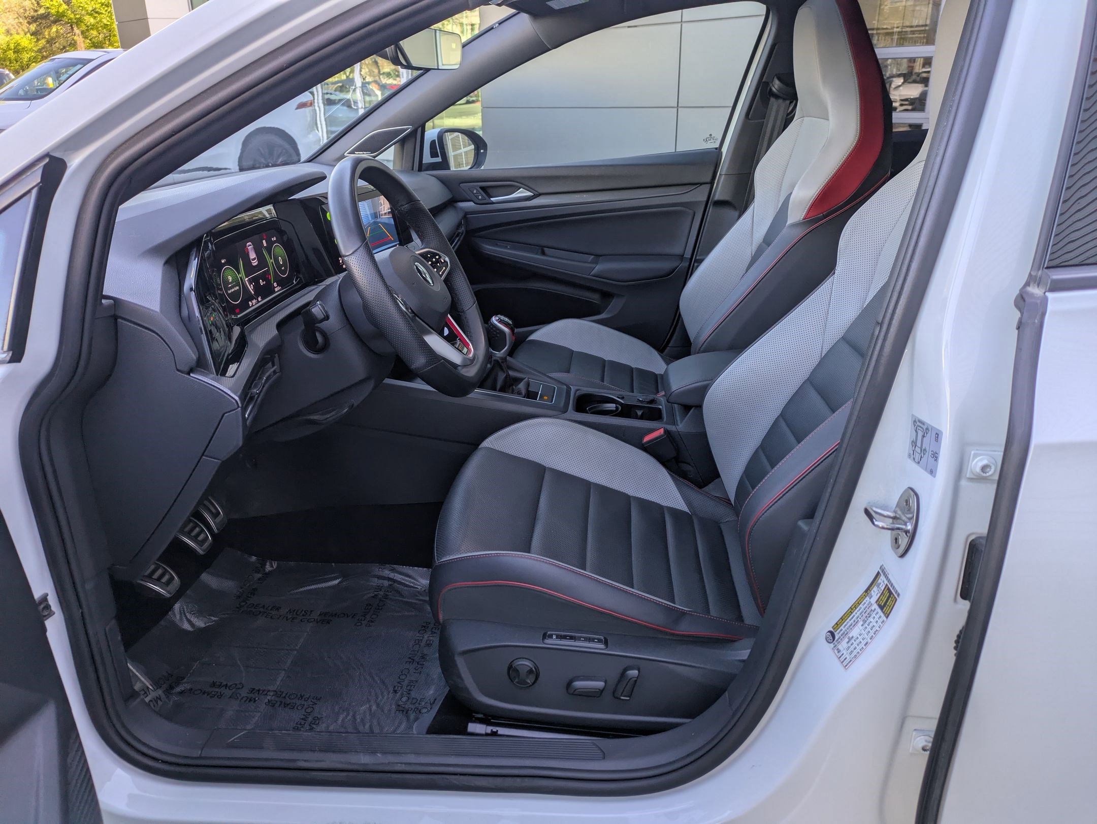 Used 2022 Volkswagen GTI SE FWD image 15