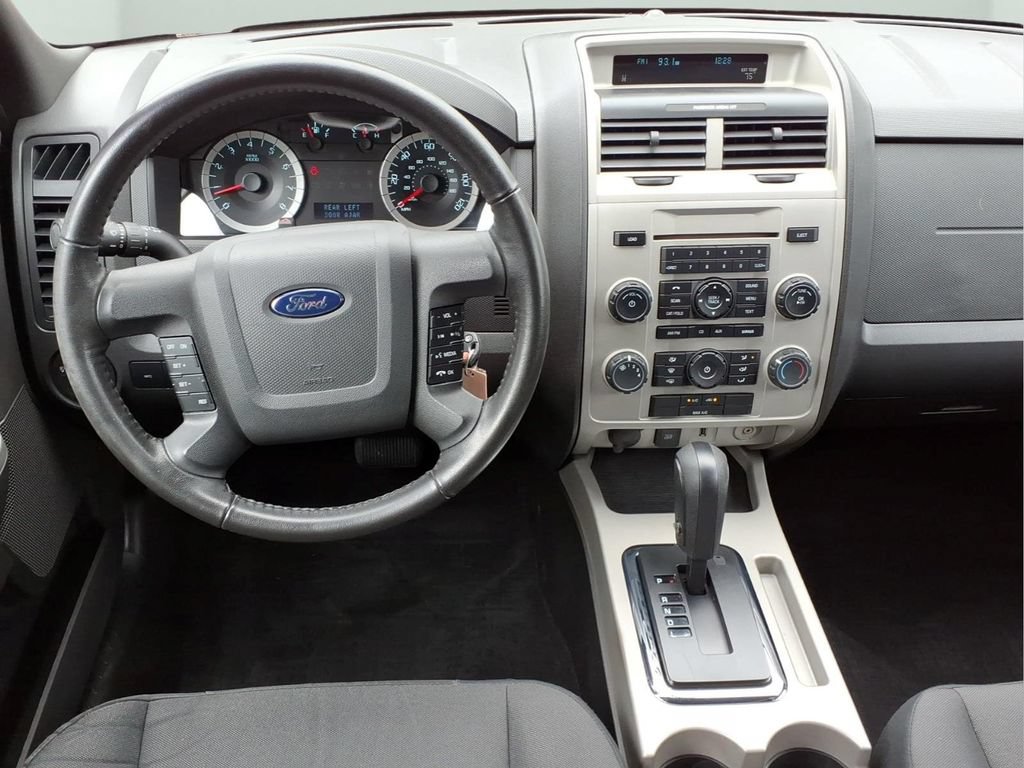 Used 2012 Ford Escape XLT AWD/4WD image 9