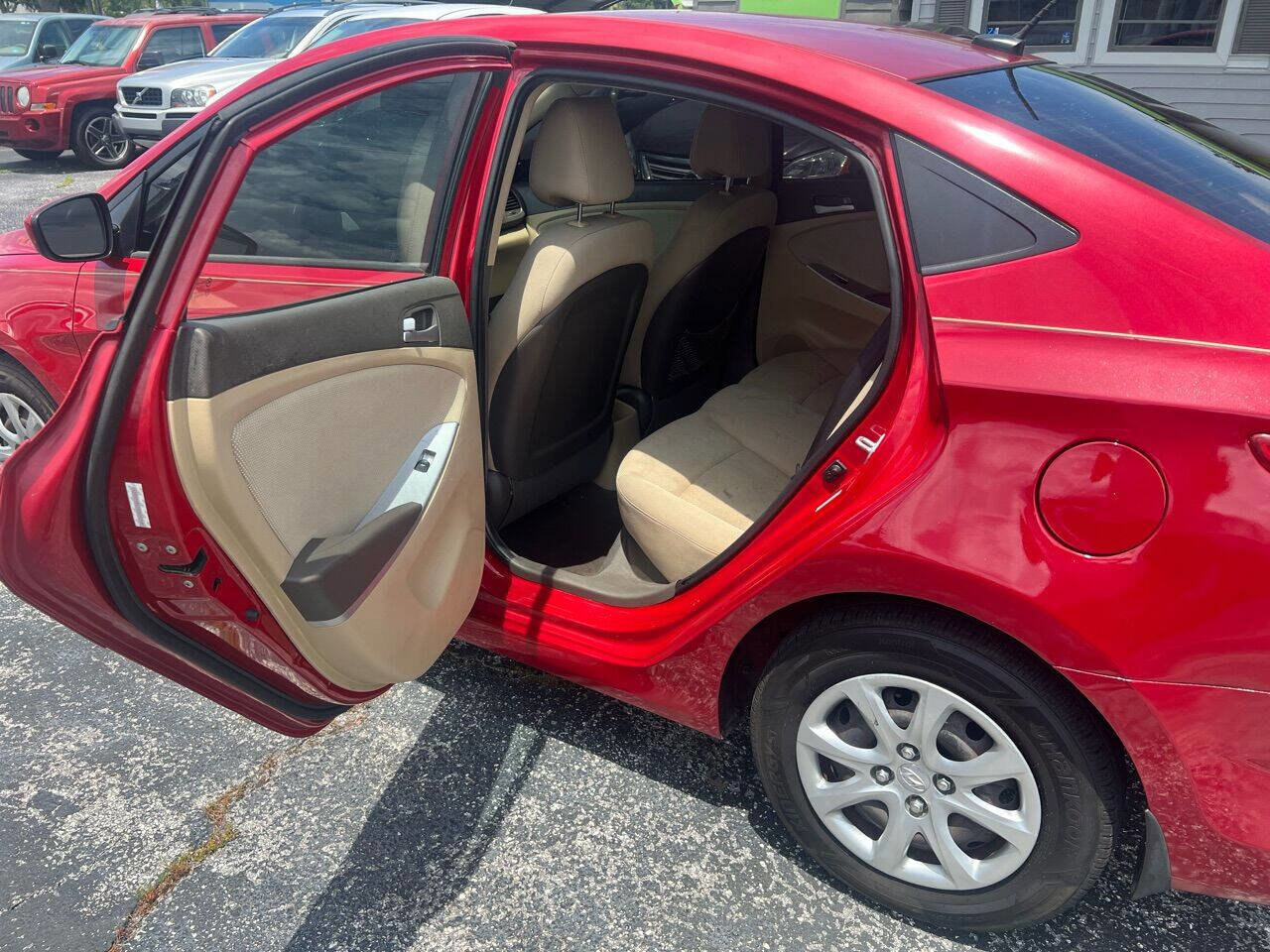 Used 2013 Hyundai Accent GLS image 10