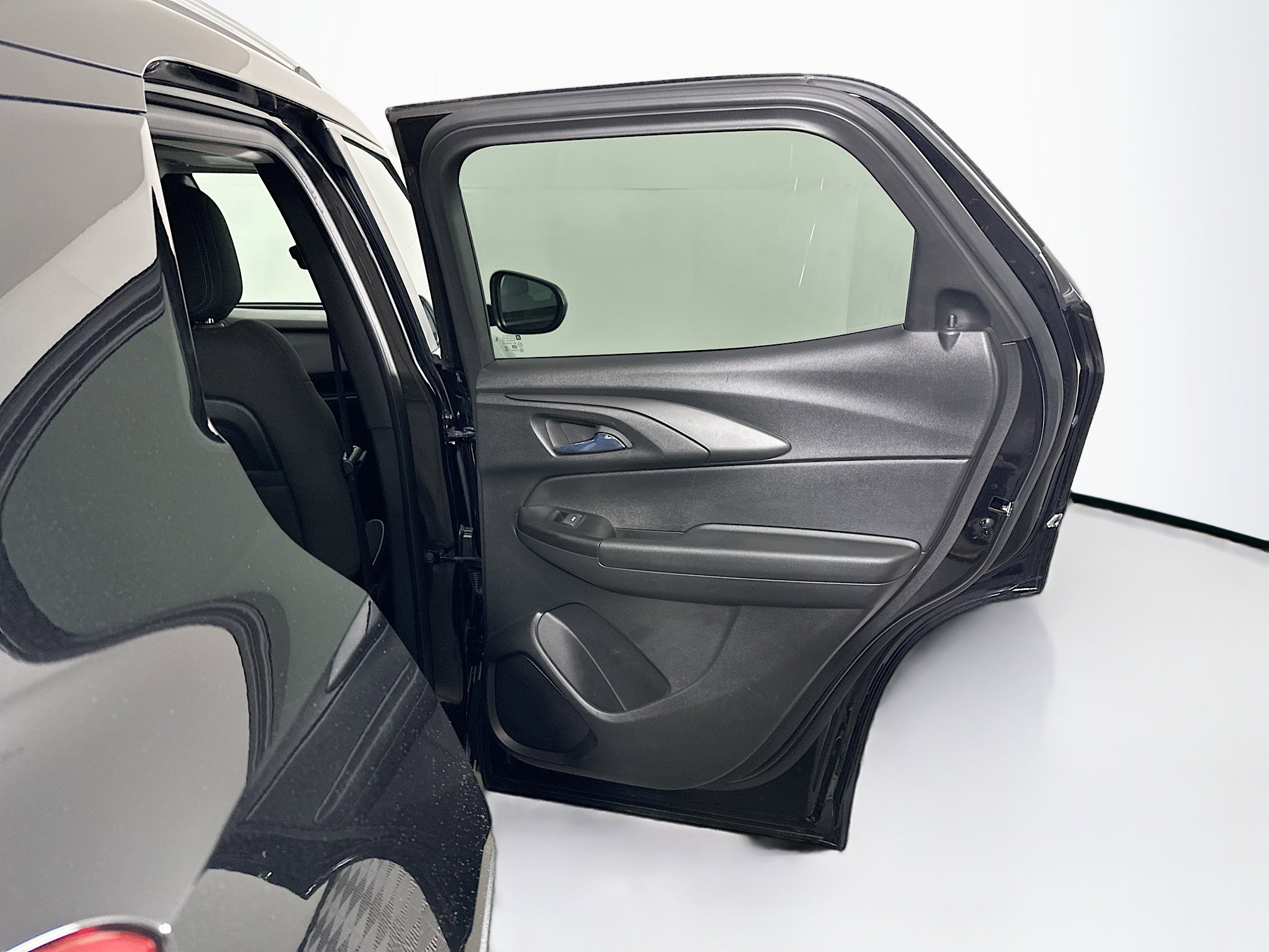 Used 2023 Chevrolet TrailBlazer LT w/ LPO, Blackout Package AWD/4WD image 28