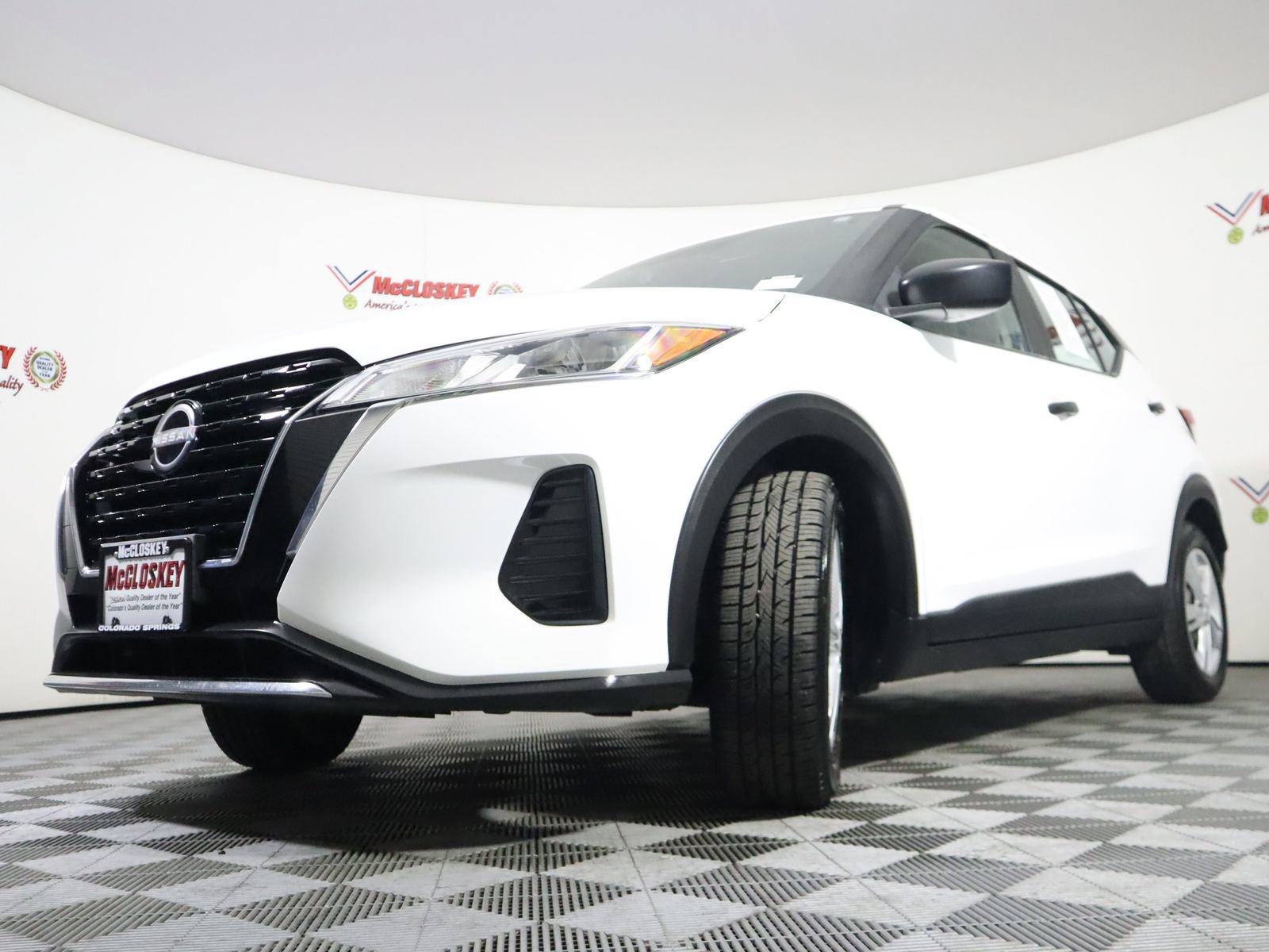 Used 2022 Nissan Kicks S image 16