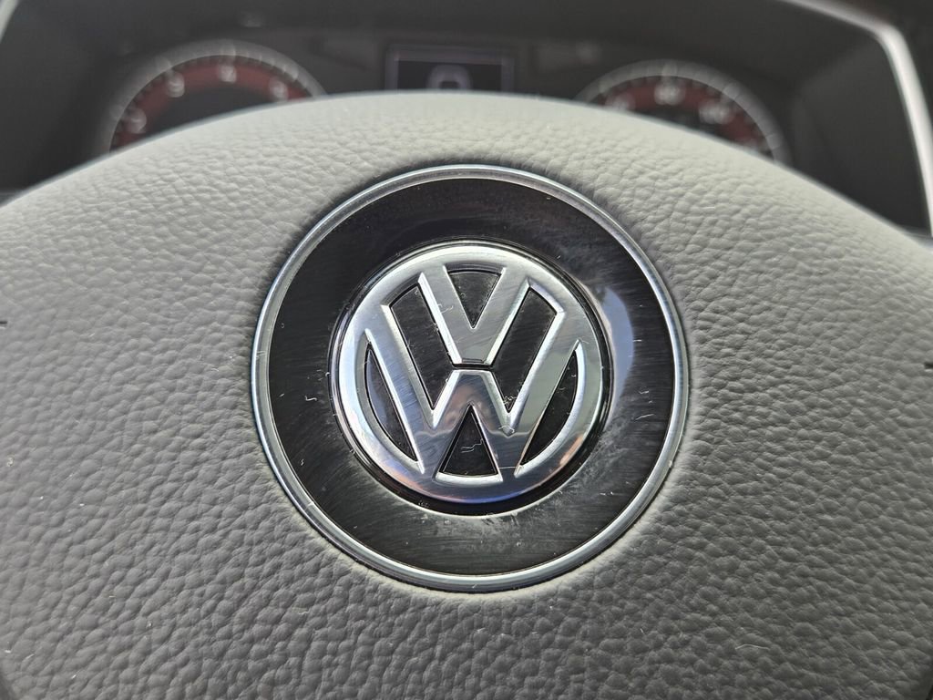 Used 2021 Volkswagen Jetta SE w/ SE Cold Weather Package FWD image 29