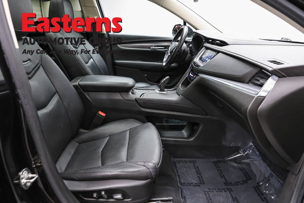 Used 2018 Cadillac XT5 Luxury w/ Driver Awareness Package AWD/4WD image 26