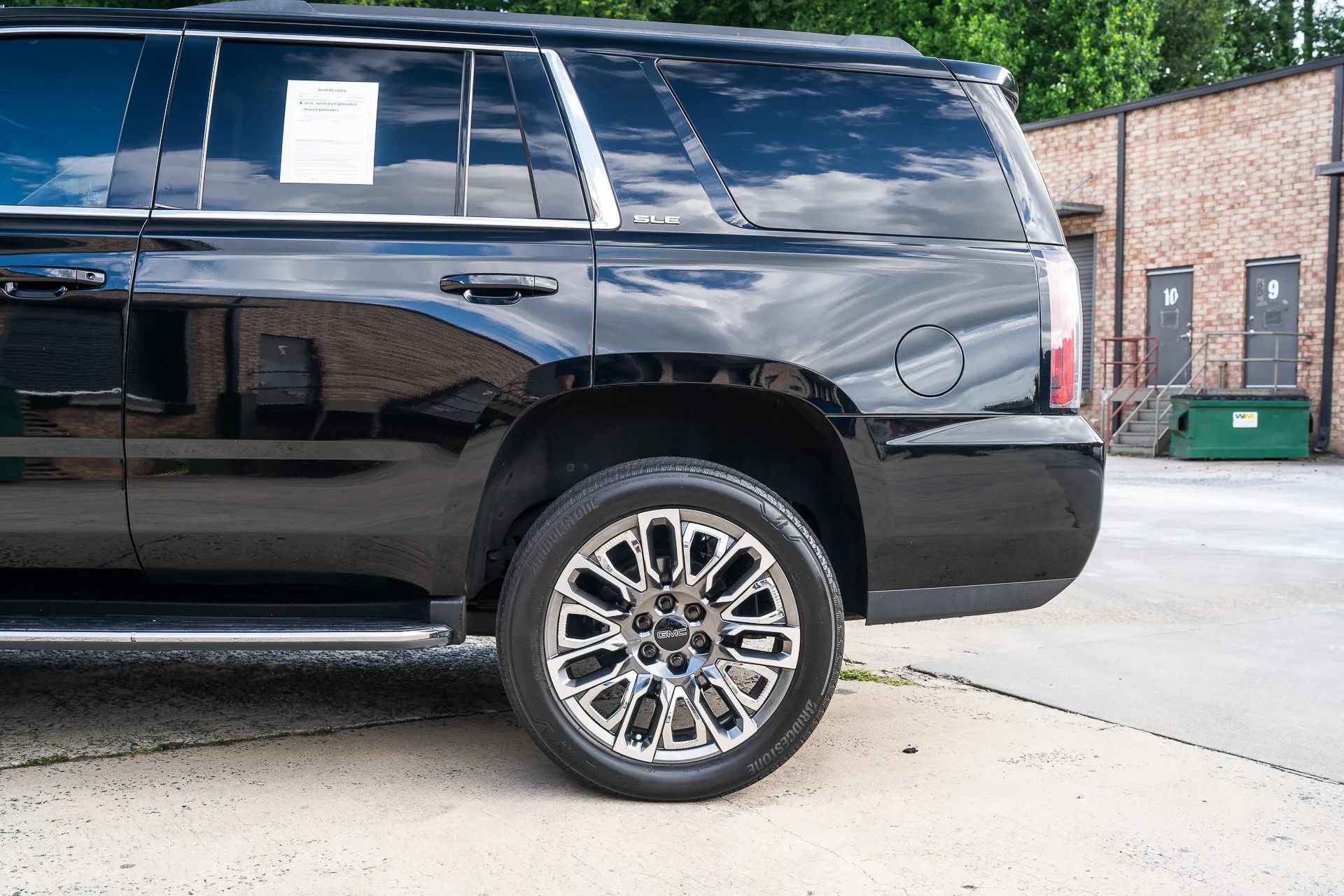 Used 2016 GMC Yukon SLE RWD image 5