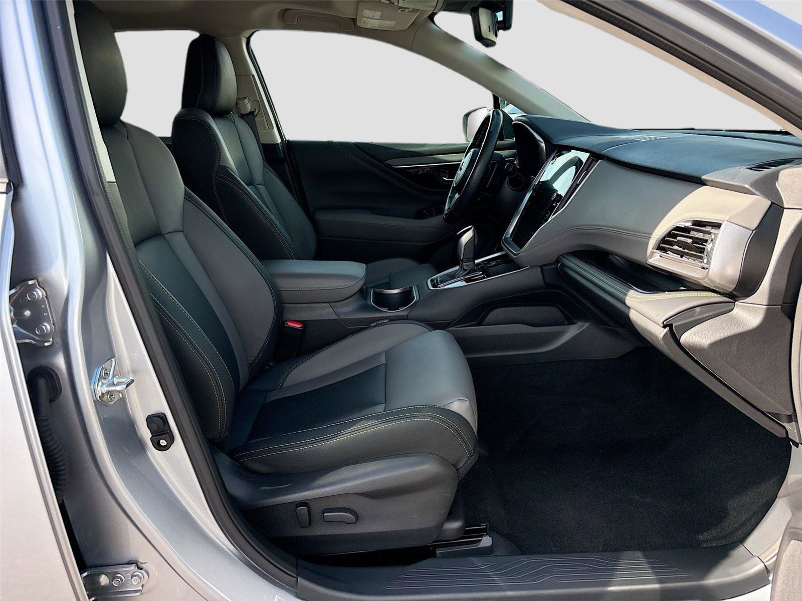 Used 2024 Subaru Outback Onyx Edition XT w/ Popular Package #2 image 33