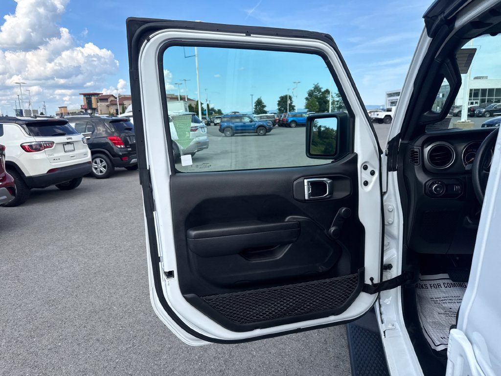 Used 2023 Jeep Wrangler Unlimited Sport AWD/4WD image 24