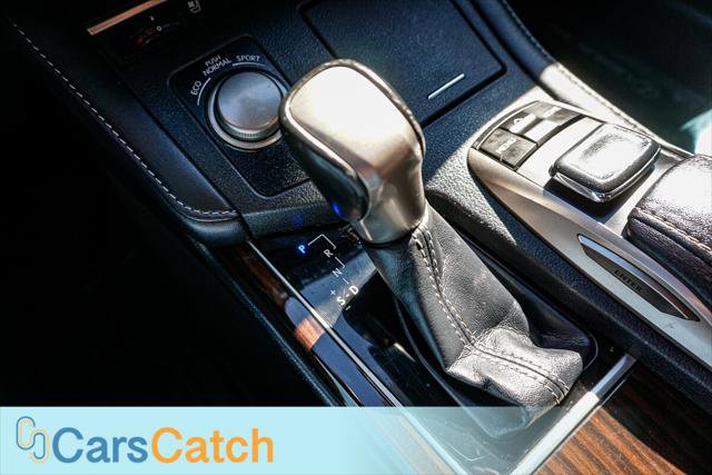 Used 2016 Lexus ES 350 w/ Luxury Package w/Wood Trim image 38