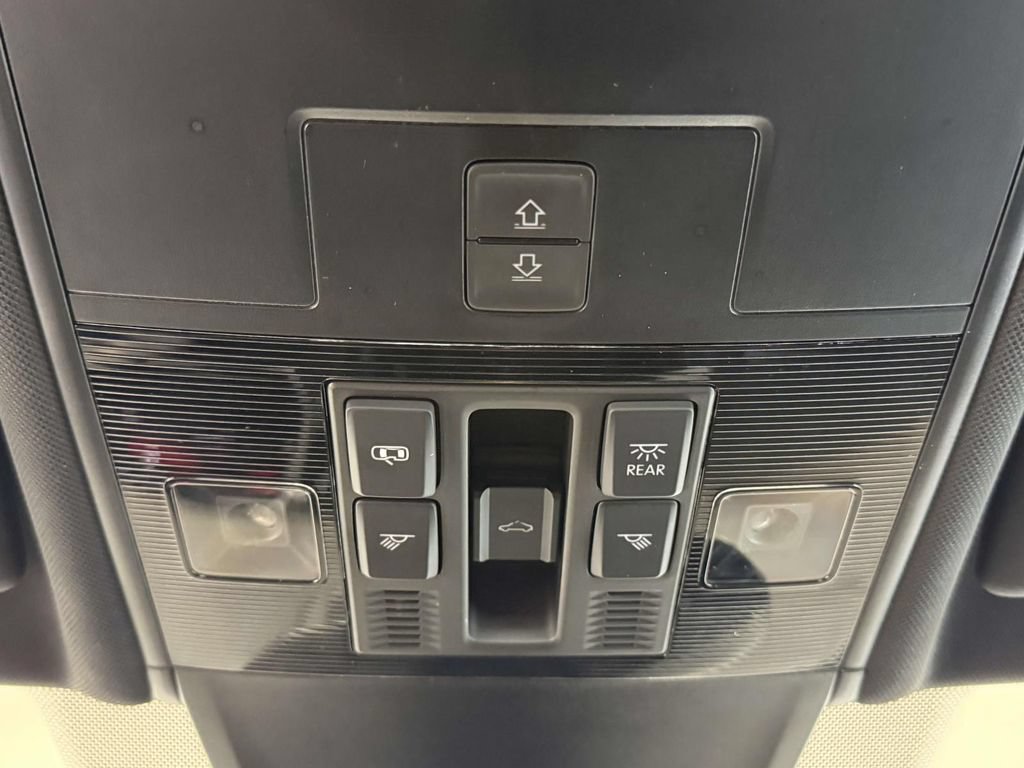 Used 2022 Volkswagen Tiguan SE R-Line AWD/4WD image 26