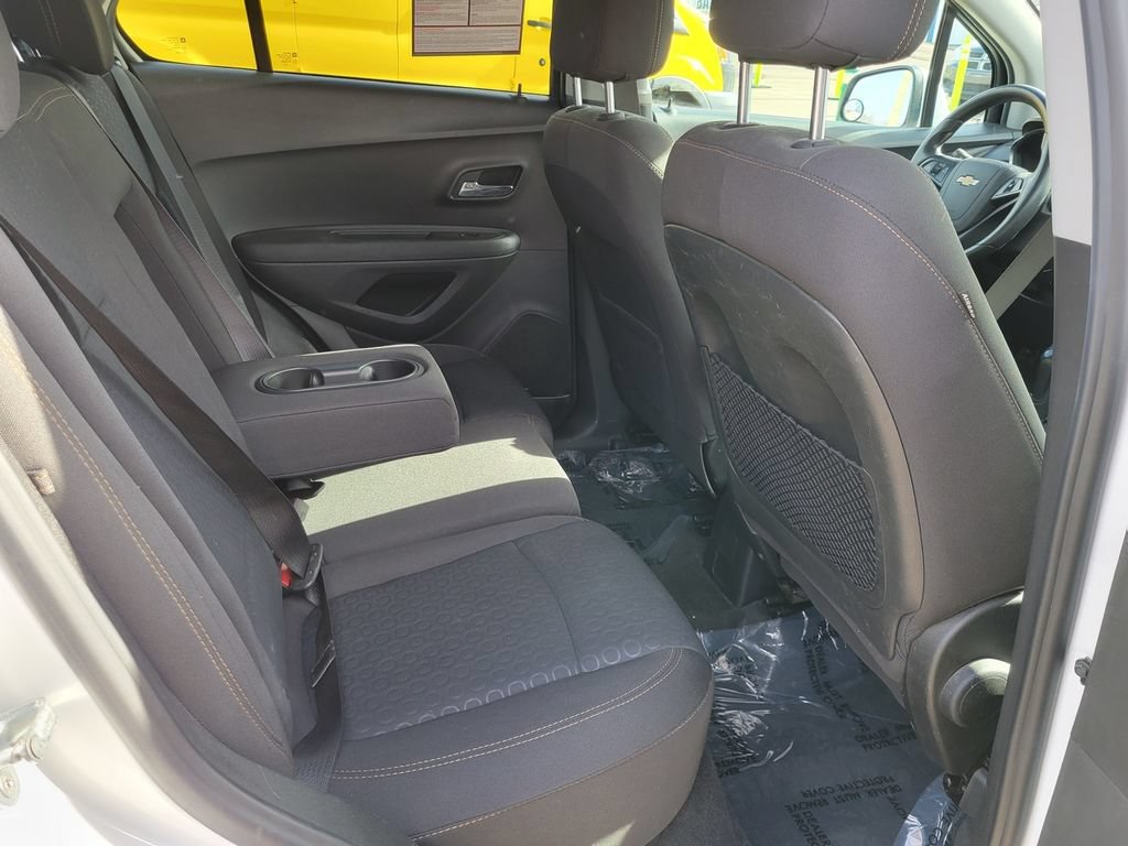 Used 2020 Chevrolet Trax LS w/ Tint and Cruise Package AWD/4WD image 25