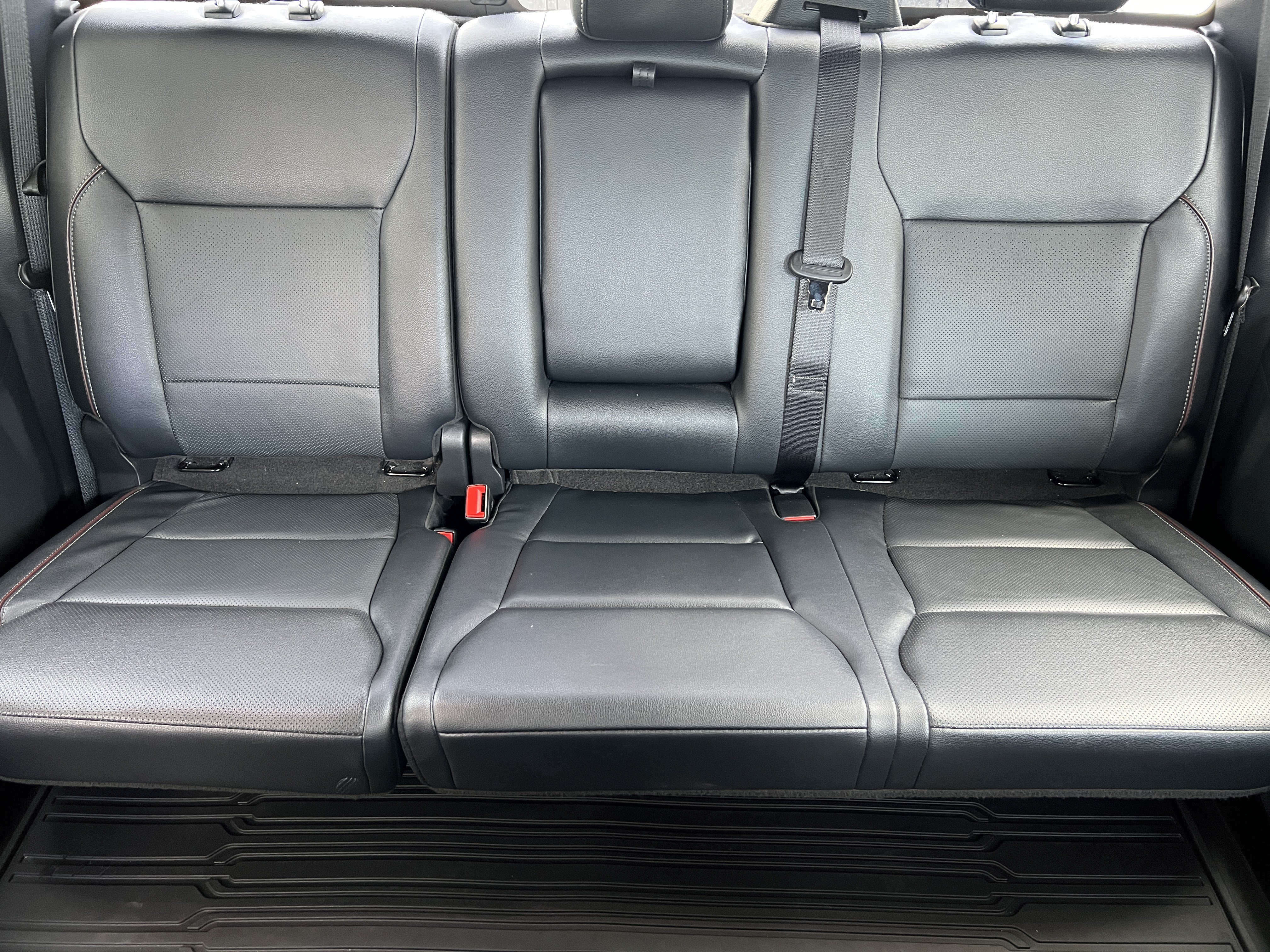 Used 2023 Ford F150 Lariat w/ Equipment Group 502A High AWD/4WD image 17