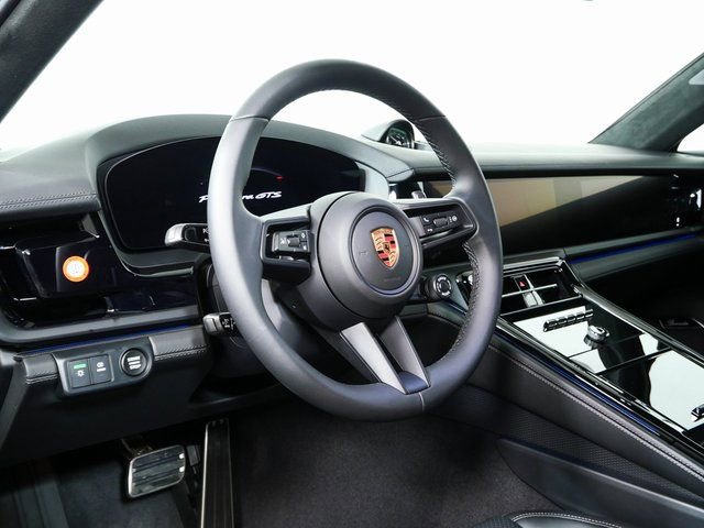 New 2026 Porsche Panamera GTS image 4