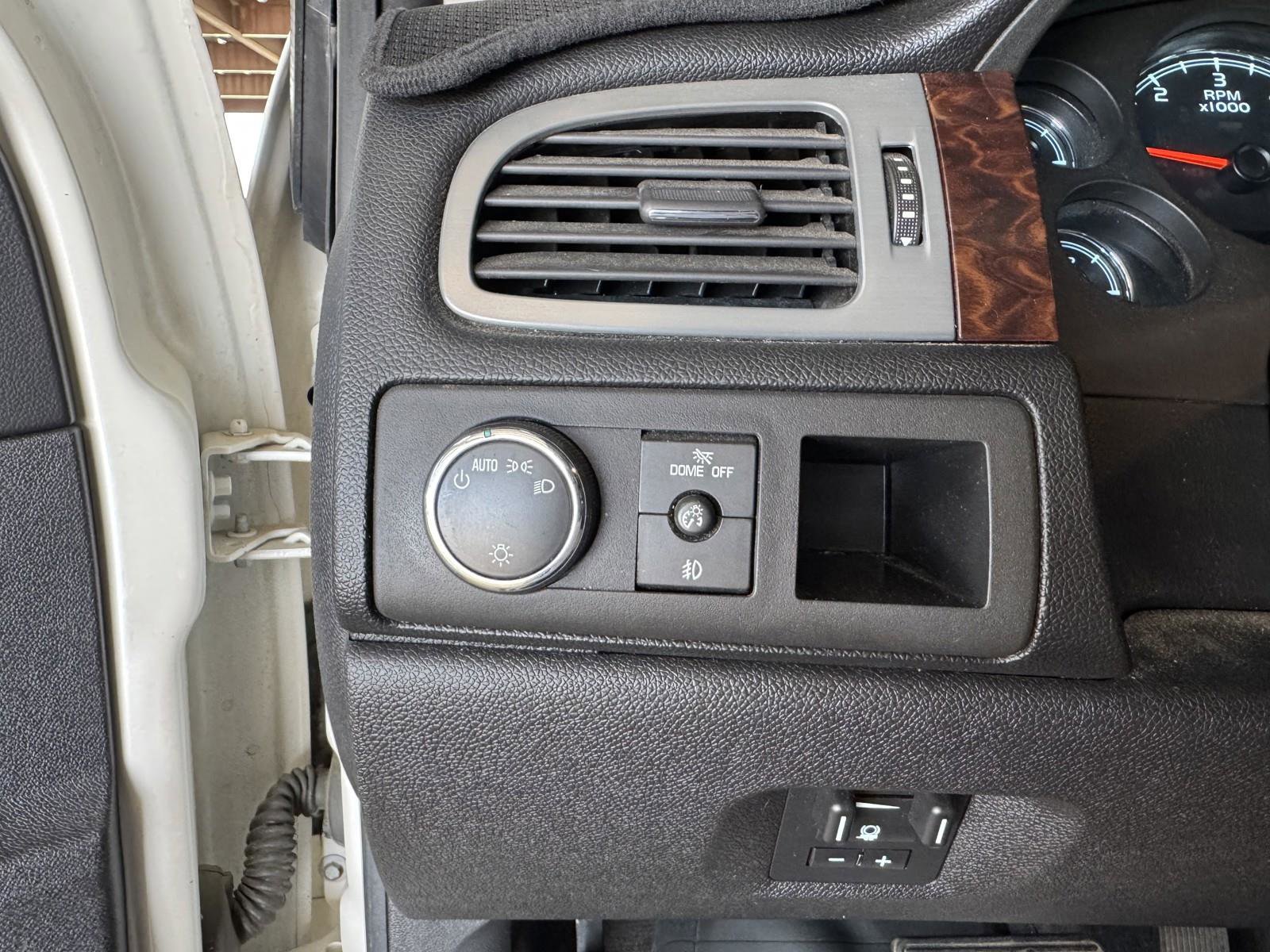 Used 2012 GMC Yukon Denali image 20