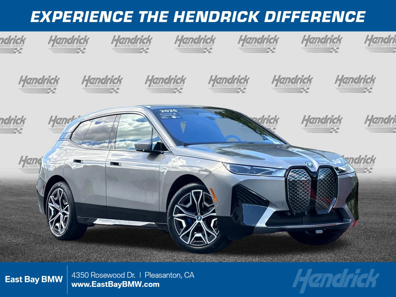 Certified 2025 BMW iX xDrive50 w/ Premium Package AWD/4WD image 1