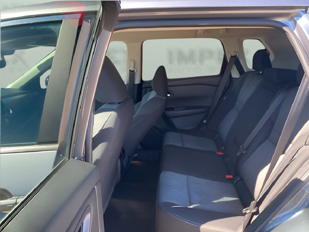 Used 2024 Nissan Rogue SV AWD/4WD image 23