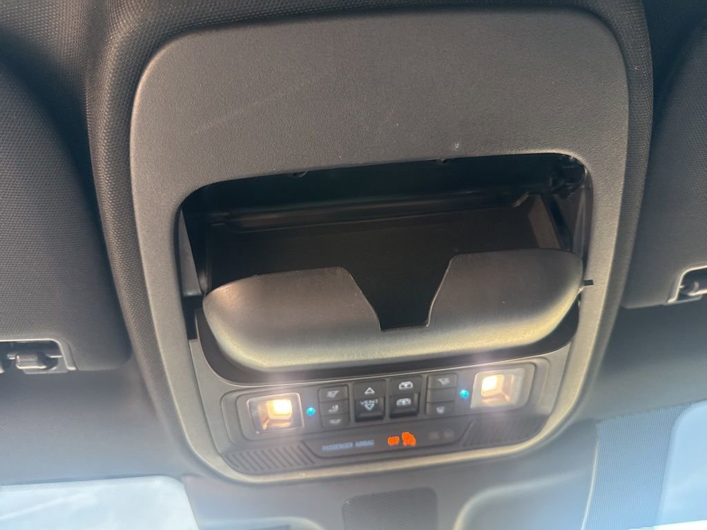 Used 2025 Ford Expedition Max Platinum w/ Stealth Appearance Package image 28