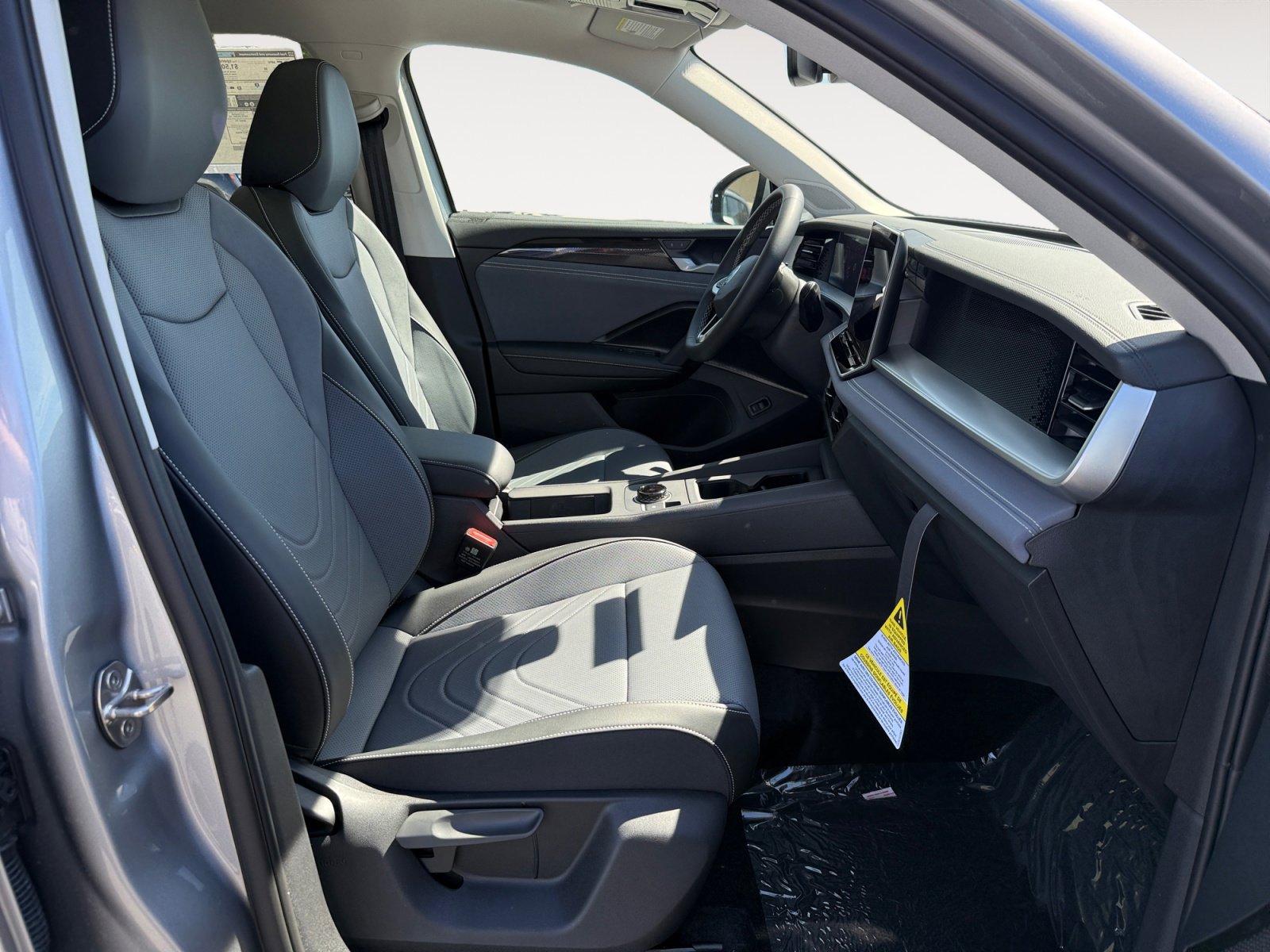 New 2026 Volkswagen Tiguan SE image 19