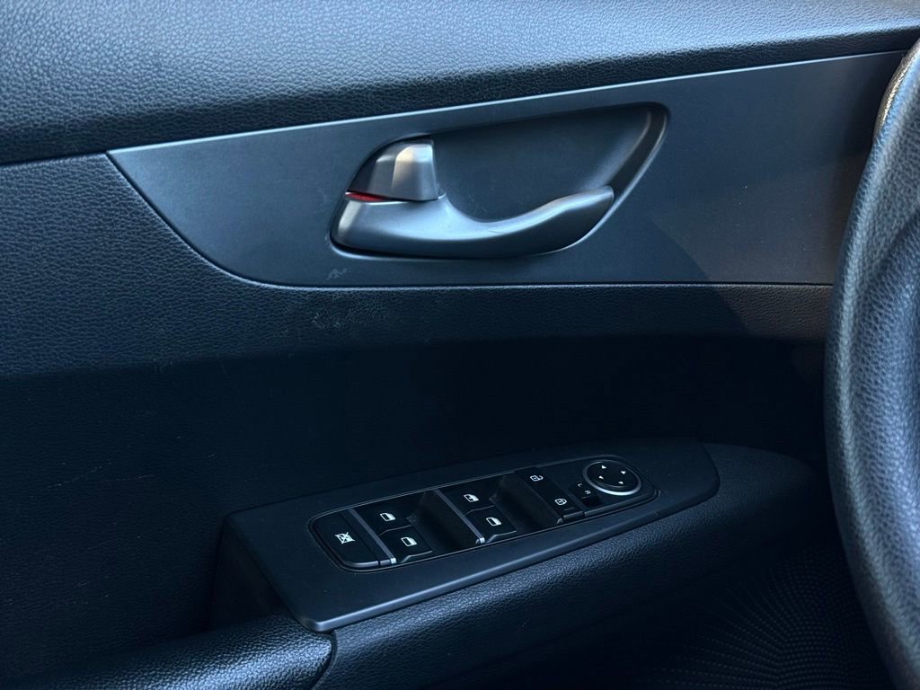 Used 2021 Kia Forte LXS image 14