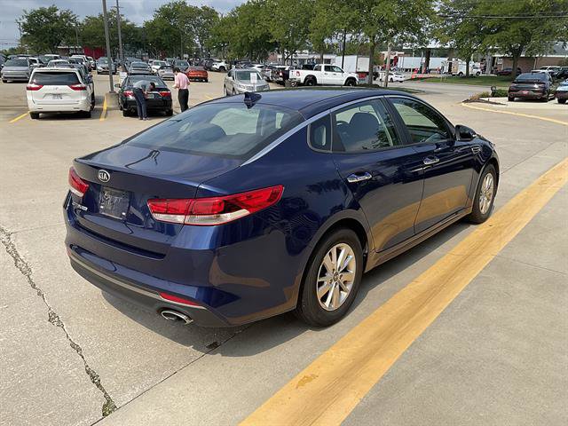 Used 2017 Kia Optima LX FWD image 3
