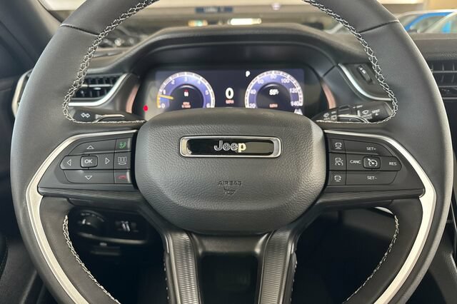 New 2026 Jeep Grand Cherokee Laredo X AWD/4WD image 20