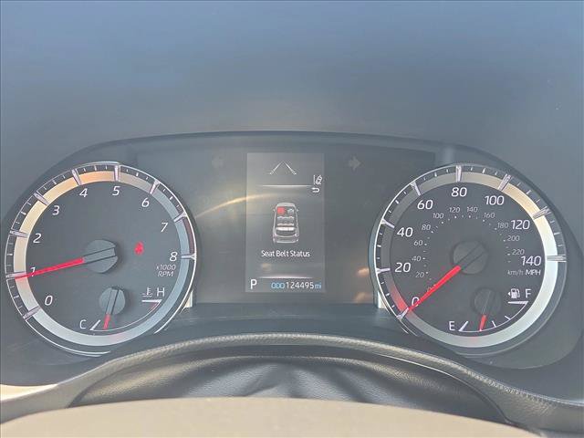 Used 2022 Toyota Highlander LE FWD image 11