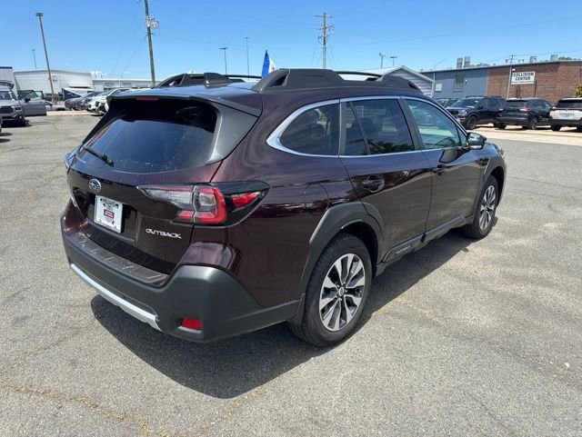 Certified 2025 Subaru Outback Limited AWD/4WD image 7