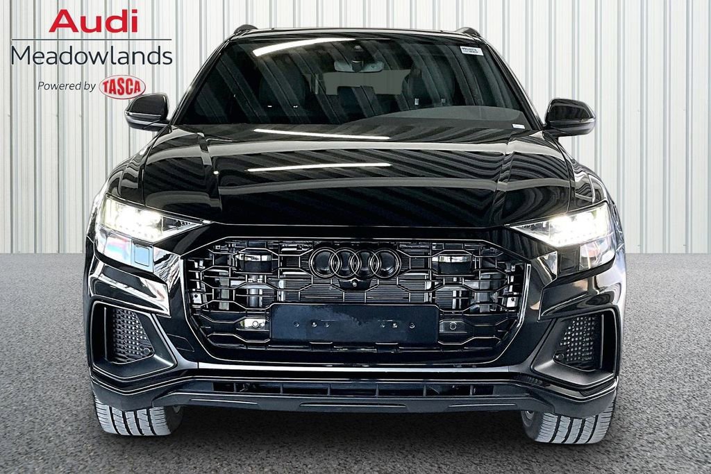 Used 2023 Audi Q8 Premium Plus w/ Premium Plus Package AWD/4WD image 2