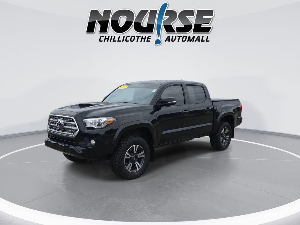 Used 2017 Toyota Tacoma TRD Sport w/ Tow Package (A/T) AWD/4WD image 4