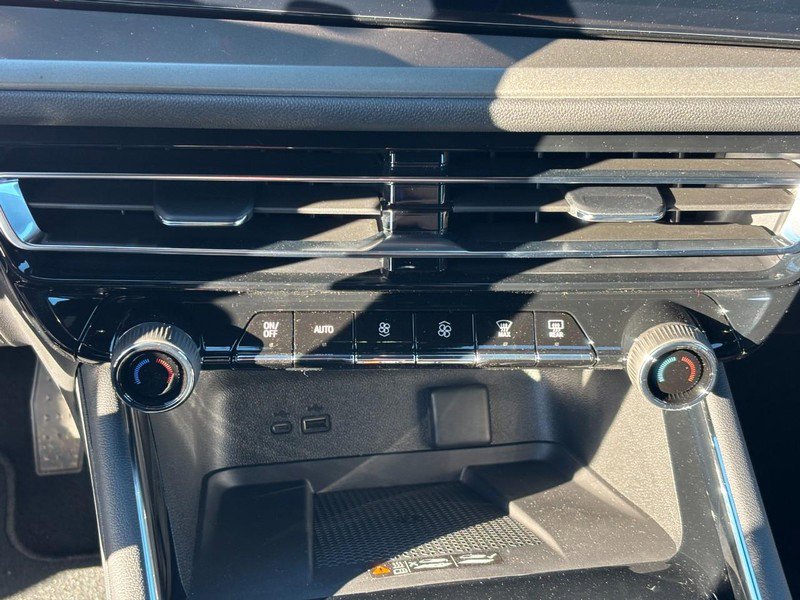 New 2026 Chevrolet Traverse LT w/ Driver Confidence Package image 20